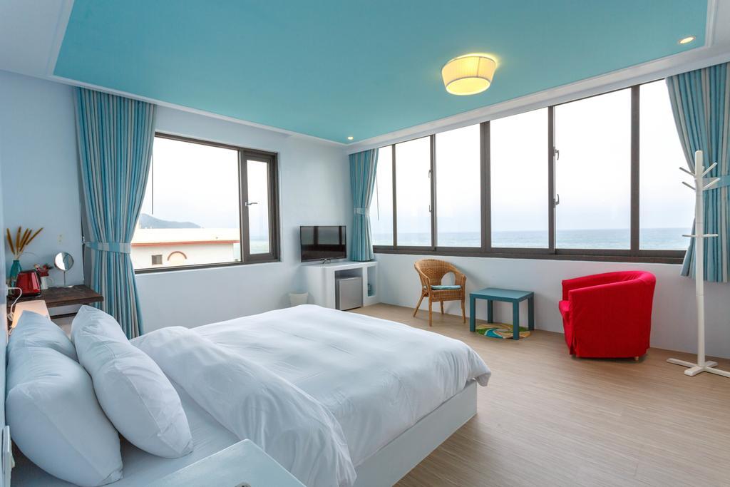 Sea Shore Hotel Manzhou Eksteriør billede